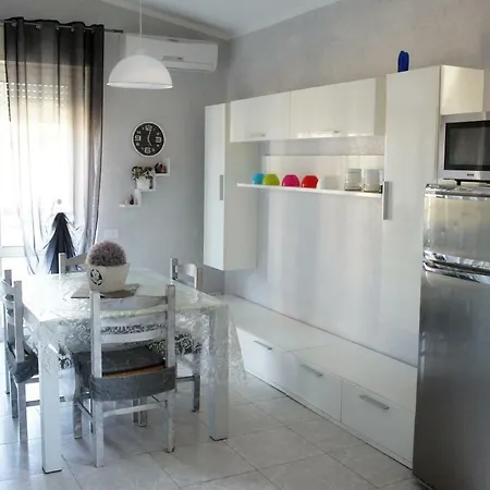 Apartment Bouganville San Leone
